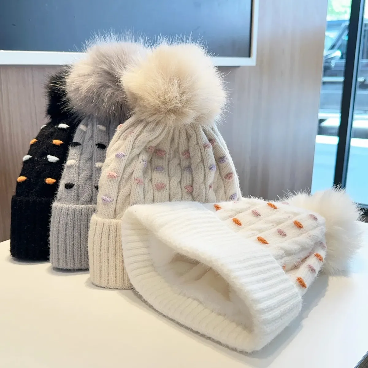 Winter Warme Beanie-Mütze für Damen, Verdickte Kälteschutz-Strickmütze für Outdoor-Sport, Radfahren, Skifahren, Pullover-Hüte und Bonnets für Frauen
