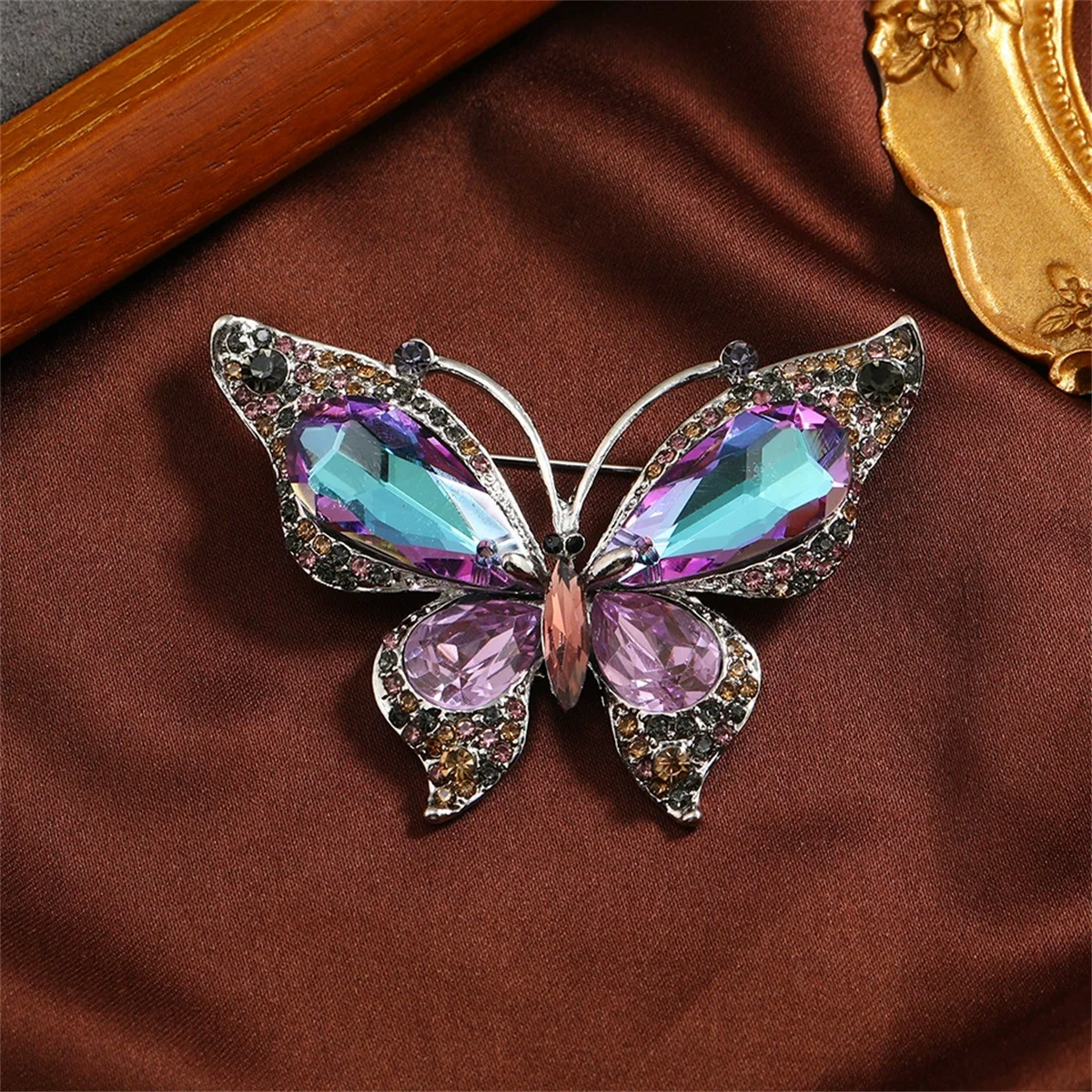 Vintage Exquisite Butterfly Brooch Y2K Beautiful Pin Gorgeous Luxury Jewelry Accessories Party Banquet Decoration Gift For Women