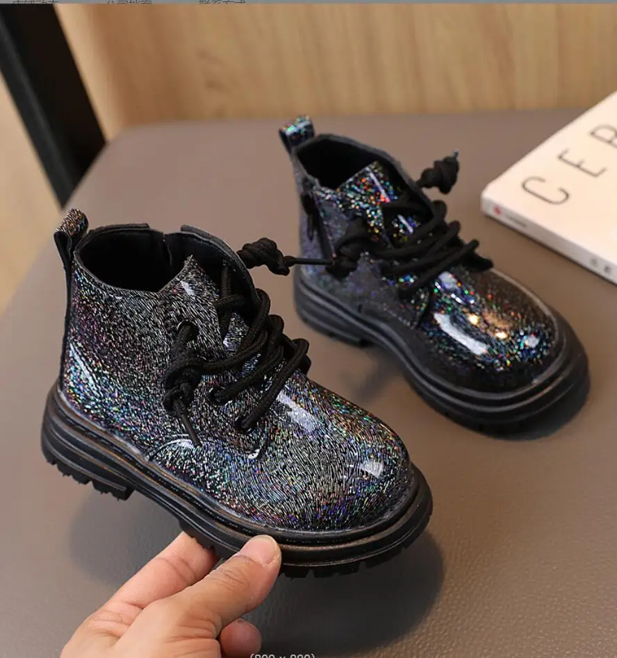 

Autumn New Children's Shoes 2024 Girls baby Patent Leather Fashion Ankle Boots Kids Korean Edition Versatile Soft Short Booties