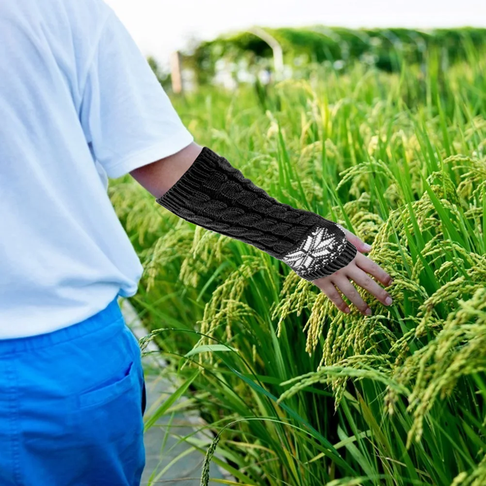 

2Pairs Christmas Arm Sleeves Winter Warmers Soft Supple Comfortable Arm Covers Lightweight Breathable Outdoor Use