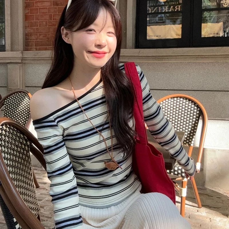

Korean Fashion Striped Off-shoulder Long Sleeve All-match Slim T-shirt For Women