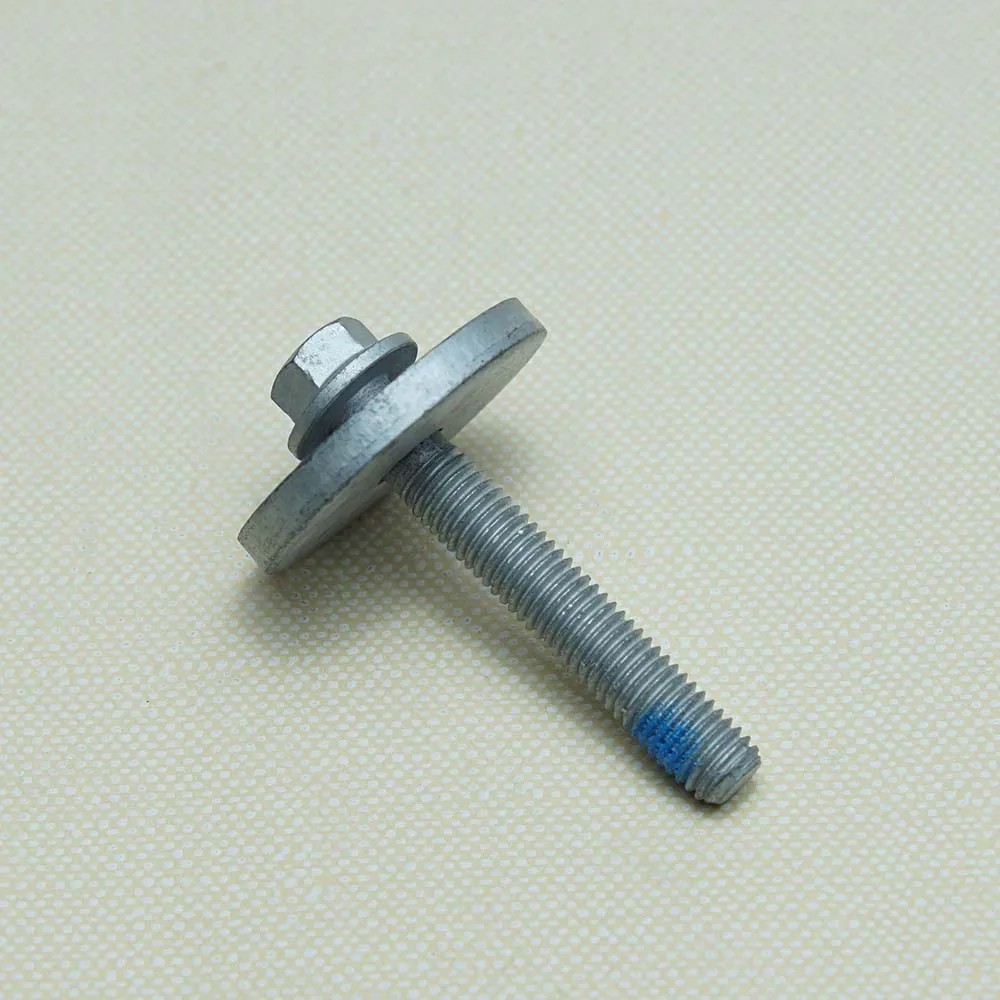 30670602 Automobile Axle Bolt Rear Half Shaft Screw For Volvo C30 S40 S60 S80 S90 V40 V60 V90 XC60 XC70 XC90 30741287 30640878
