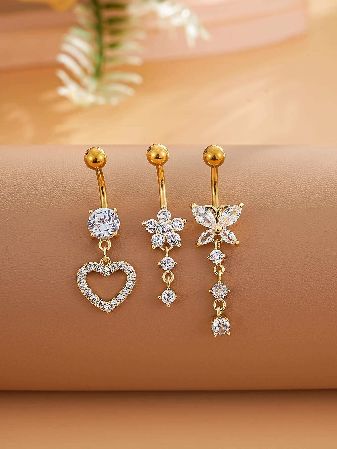 Gemischtes Bauchnabelpiercing-Set mit Blumen- und Herzanhängern, Gebogenes Nombril-Piercing-Schmuckset für Frauen und Mädchen – Detail 18