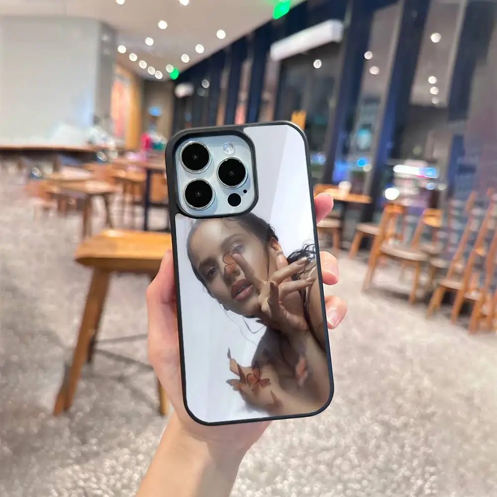 Spanische Sängerin R-Rosalia Handyhülle für iPhone 17,16,15,14,13, Pro, Max, Plus, magnetisch für Magsafe Wireless Charging