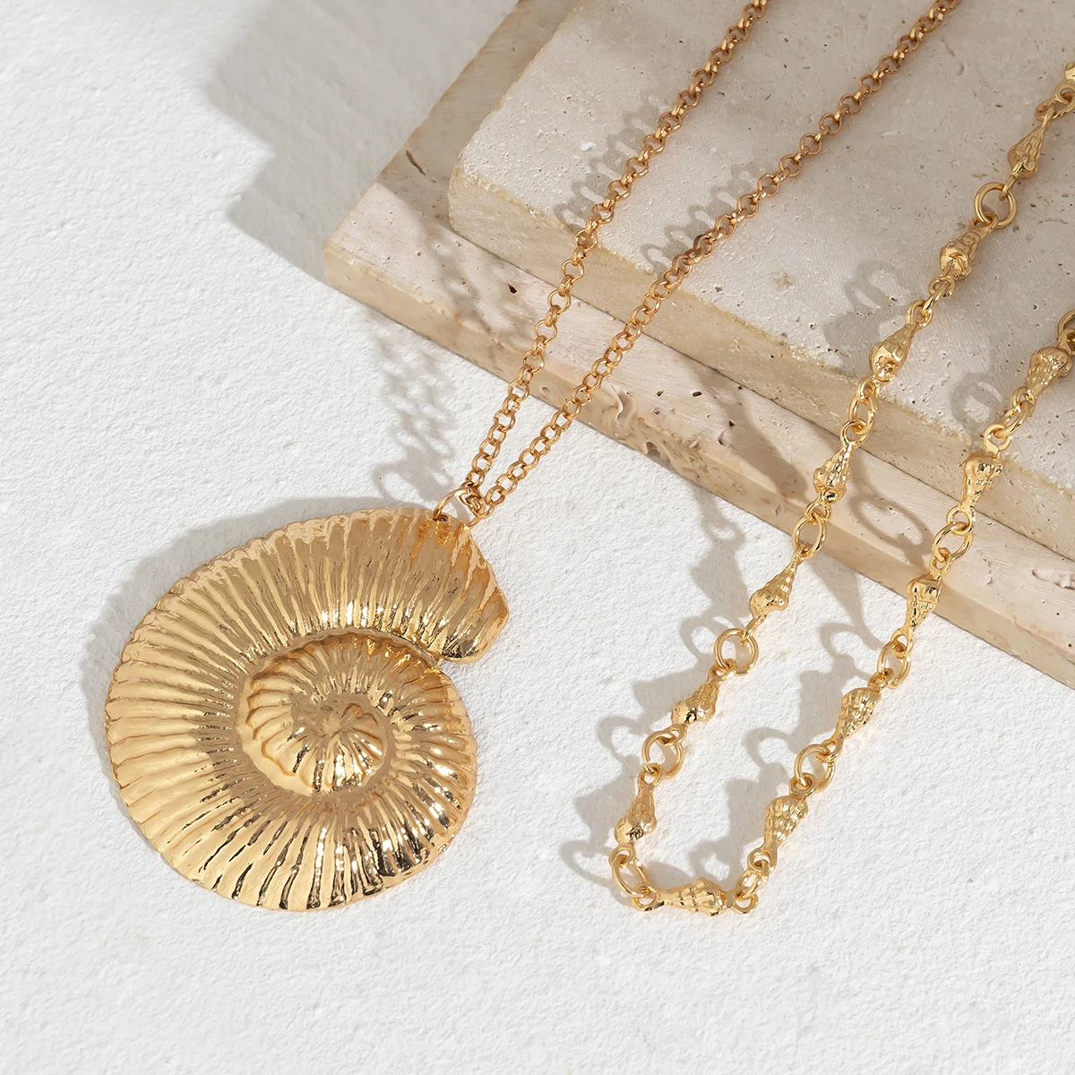 Exaggerated Big Snail Pendant Necklace for Women Trendy Hip Hop Large Accessories on the Neck 2023 Fashion Jewelry Female Gifts