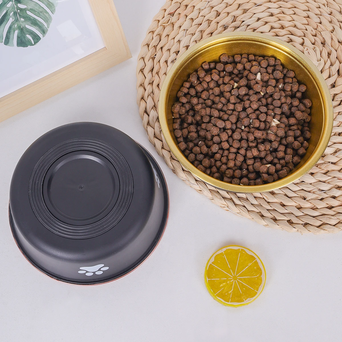 وعاء للكلاب من الفولاذ المقاوم للصدأ بنمط بصمة قدم أبيض ، سهل التنظيف ، وعاء أسود ، مناسب للاستخدام الداخلي والخارجي #2