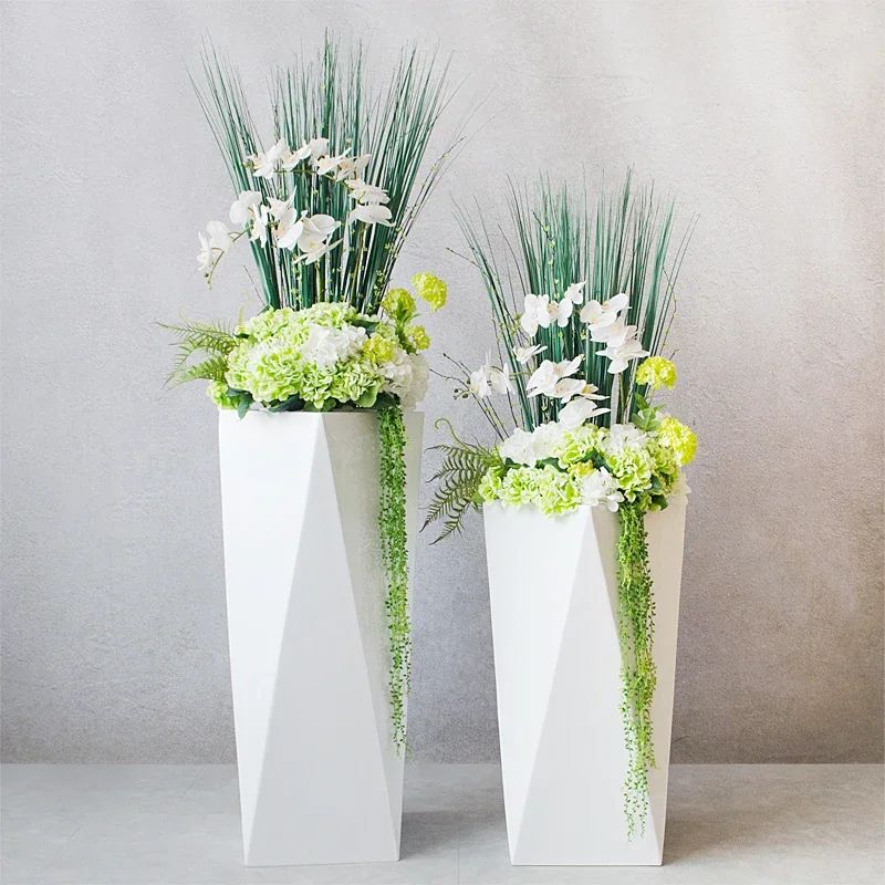 LMM simple geometric shape FRP floor-to-ceiling large vase flower arrangement device