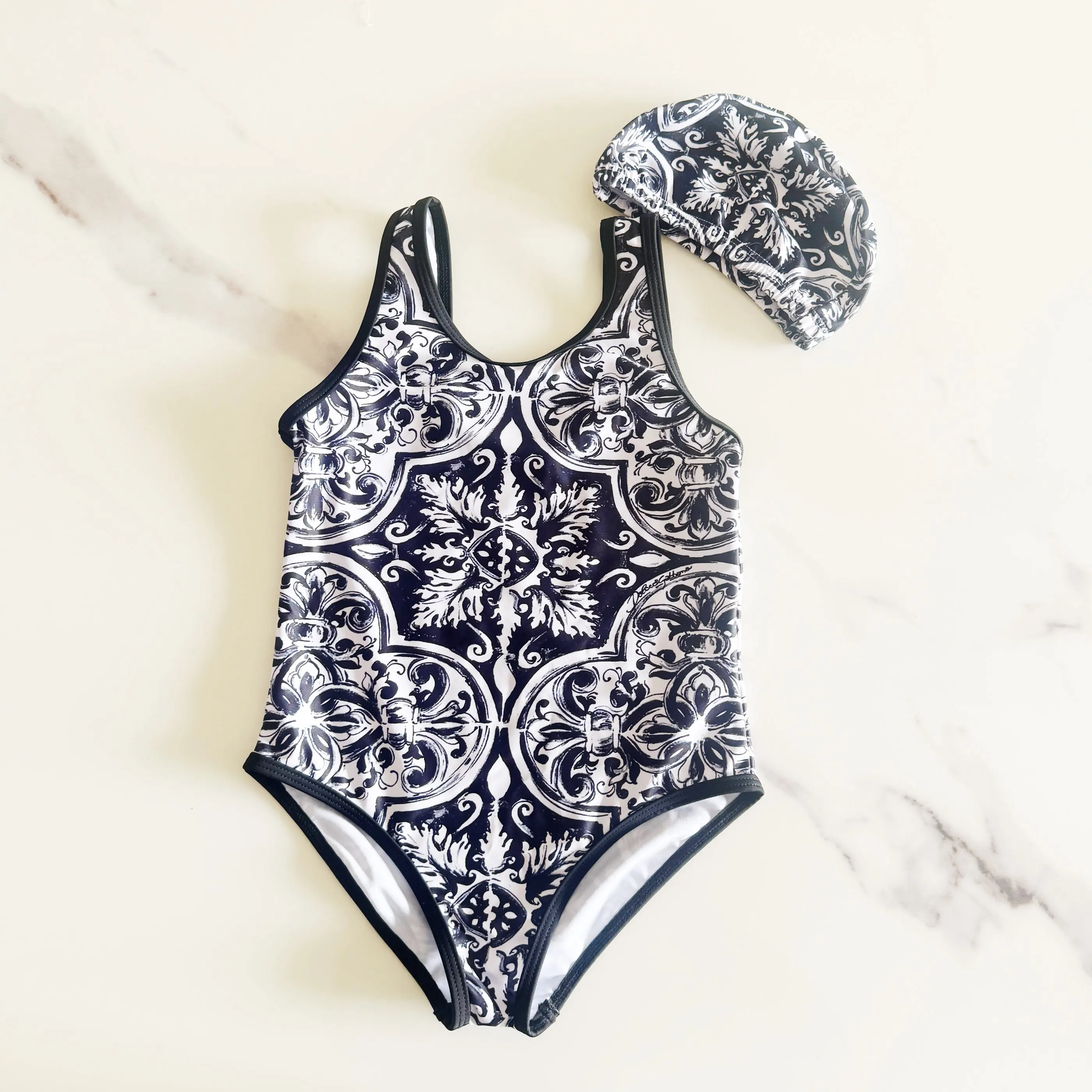 

Новейший детский купальник 2026 года: черный комбинезон с цветочным принтом для девочек, летний купальный костюм-бикини для малышей, для девочек 1-12 лет