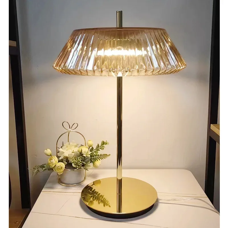 

Simple light luxury living room study bedroom bedside lamp American high-end desk lamp