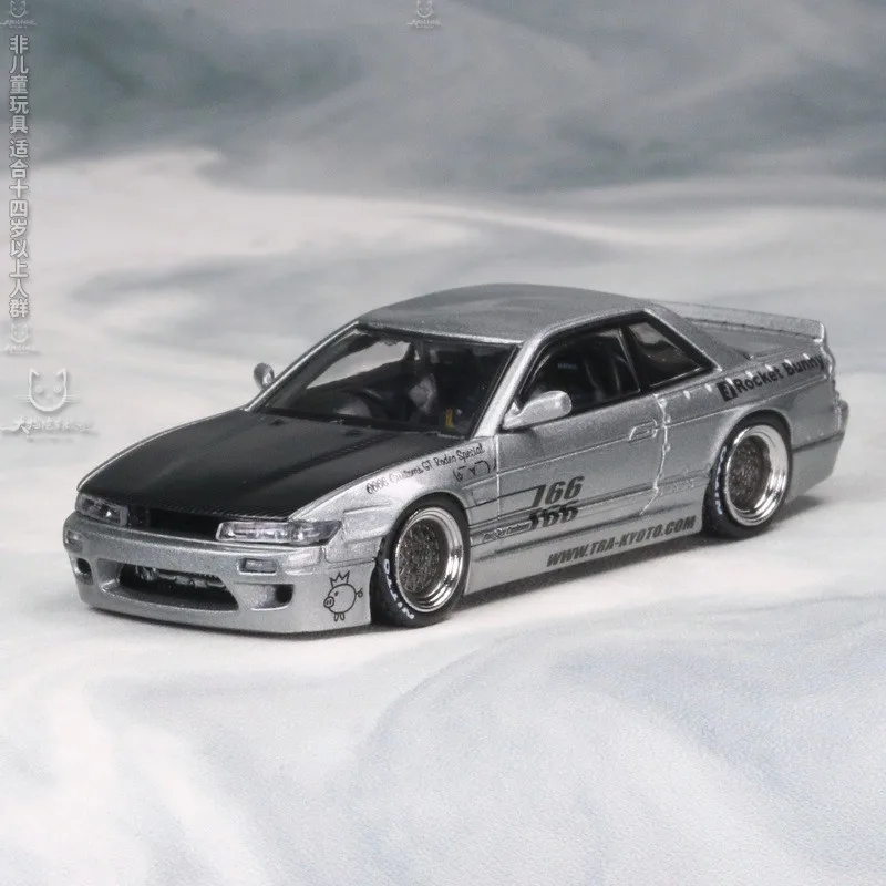 INNO 1:64 SILVIA S13 V1 Rocket Rabbit bunnymodified alloy car model static display collection gift