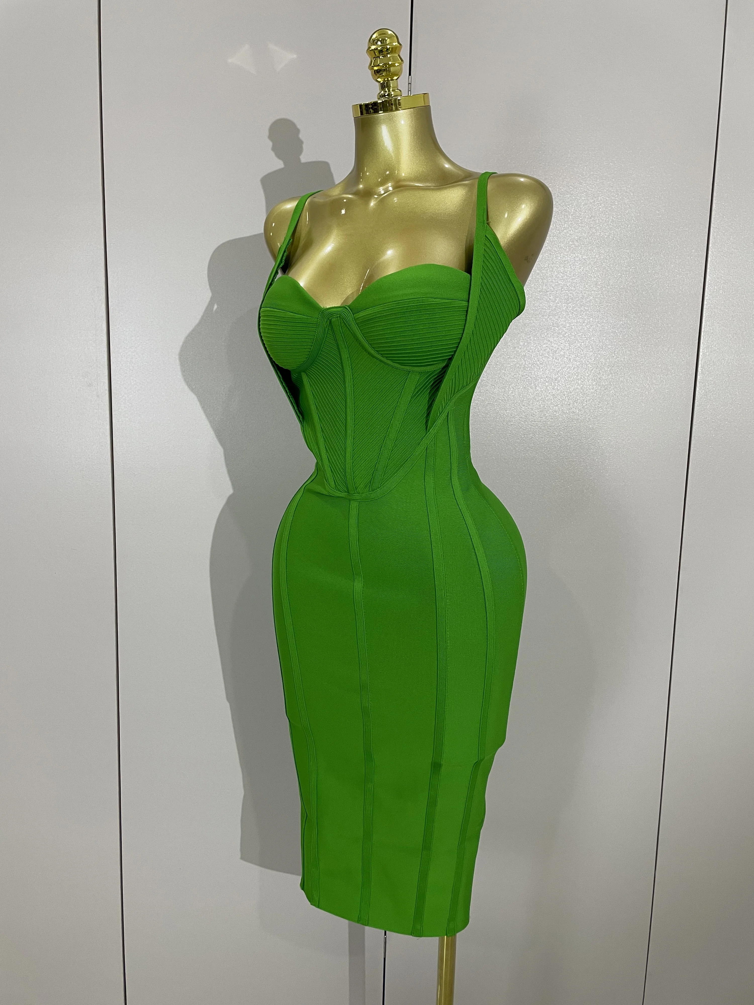 2025 المرأة مثير الأخضر بلا أكمام الرسن ميدي Bodycon ضمادة فستان المشاهير أنيقة مساء نادي حفلة فاخرة فستان عيد ميلاد #3