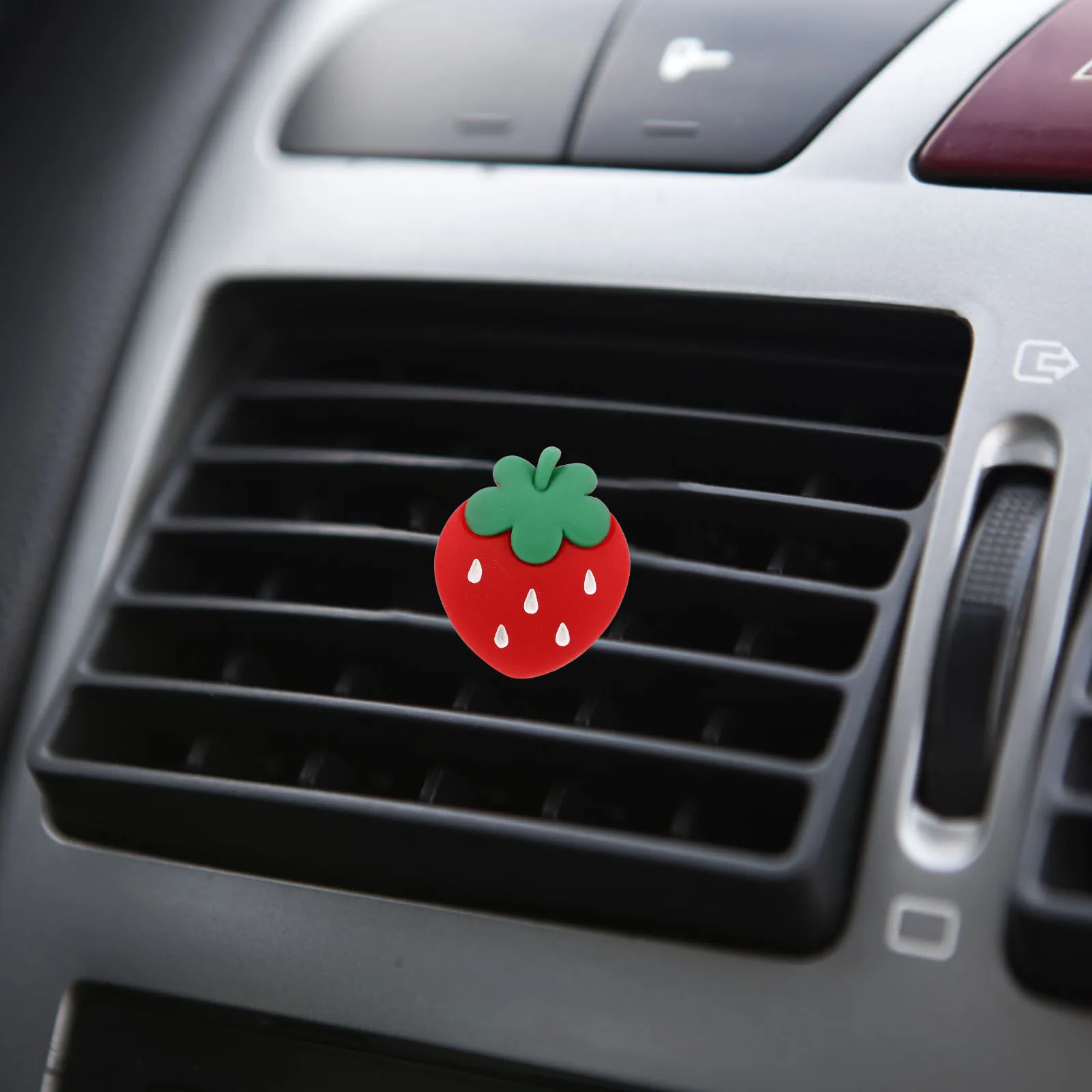 

2pcs Car Air Freshener Clips Strawberry Resin Decorations Vent Outlet Accessories Fragrance Holder Conditioner Decor