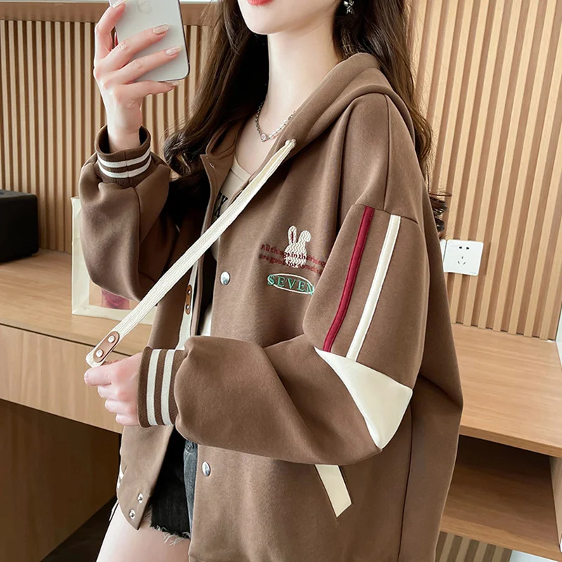 

Бейсбольные куртки унисекс: женские осенние модные, в стиле boyfriend, с перфорацией, утепленные, с нашивками, короткие, шерстяные, карго, трикотажные, на шнурке