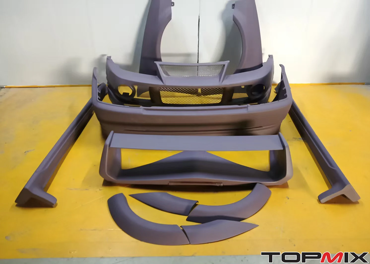 

Комплект обвеса из стекловолокна для Mitsubishi Lancer Evolution VI