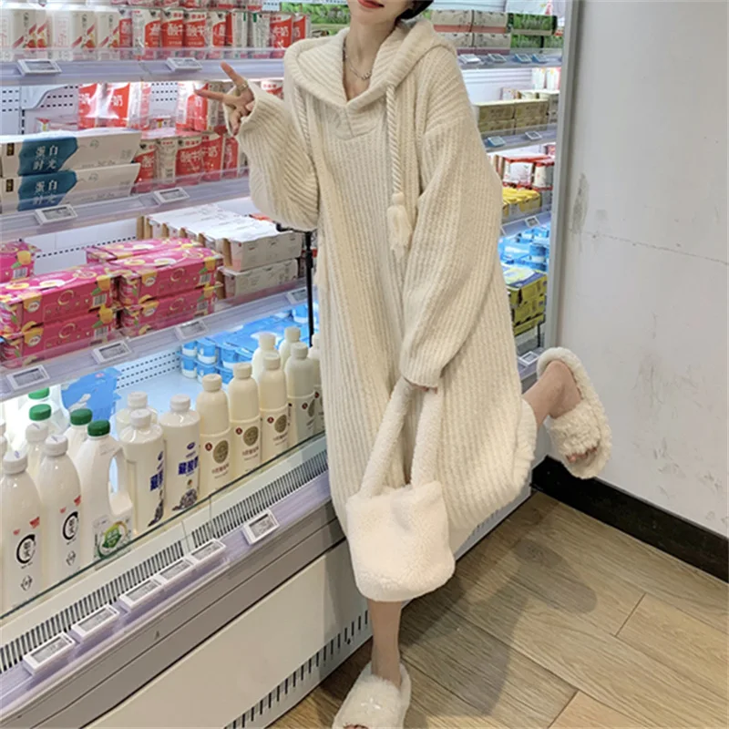 

Women's Design Sense Loose and Lazy Style Hooded Sweater Slimming Long Sleeves Temperament Knitted Midi Dress