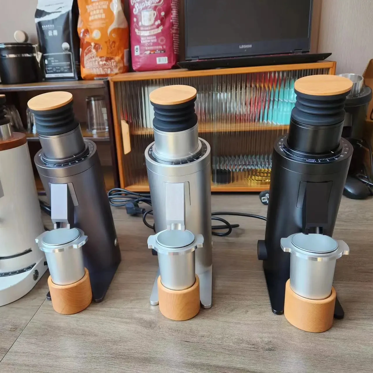 

2023 New Design Espresso Home Use Automatic Coffee Grinding Machine Electric Coffee Grinder With 64mm DLC Flat Burr DF64V