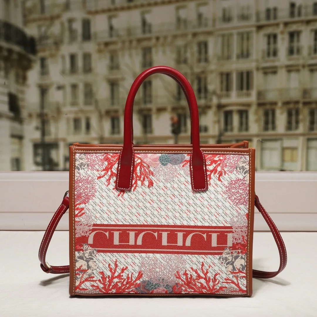 

Fashion Retro Shoulder Bag for Women Exquisite Pattern Underarm Purse Crossbody Bag for Night Out Dinner Date Casual Chic