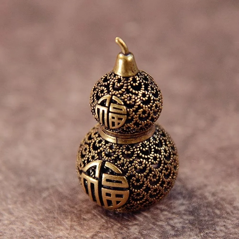 

Longevity Hanging Brass Gourd Hollow Relief Craft Good Luck Charm Fengshui Ornament Home Decor