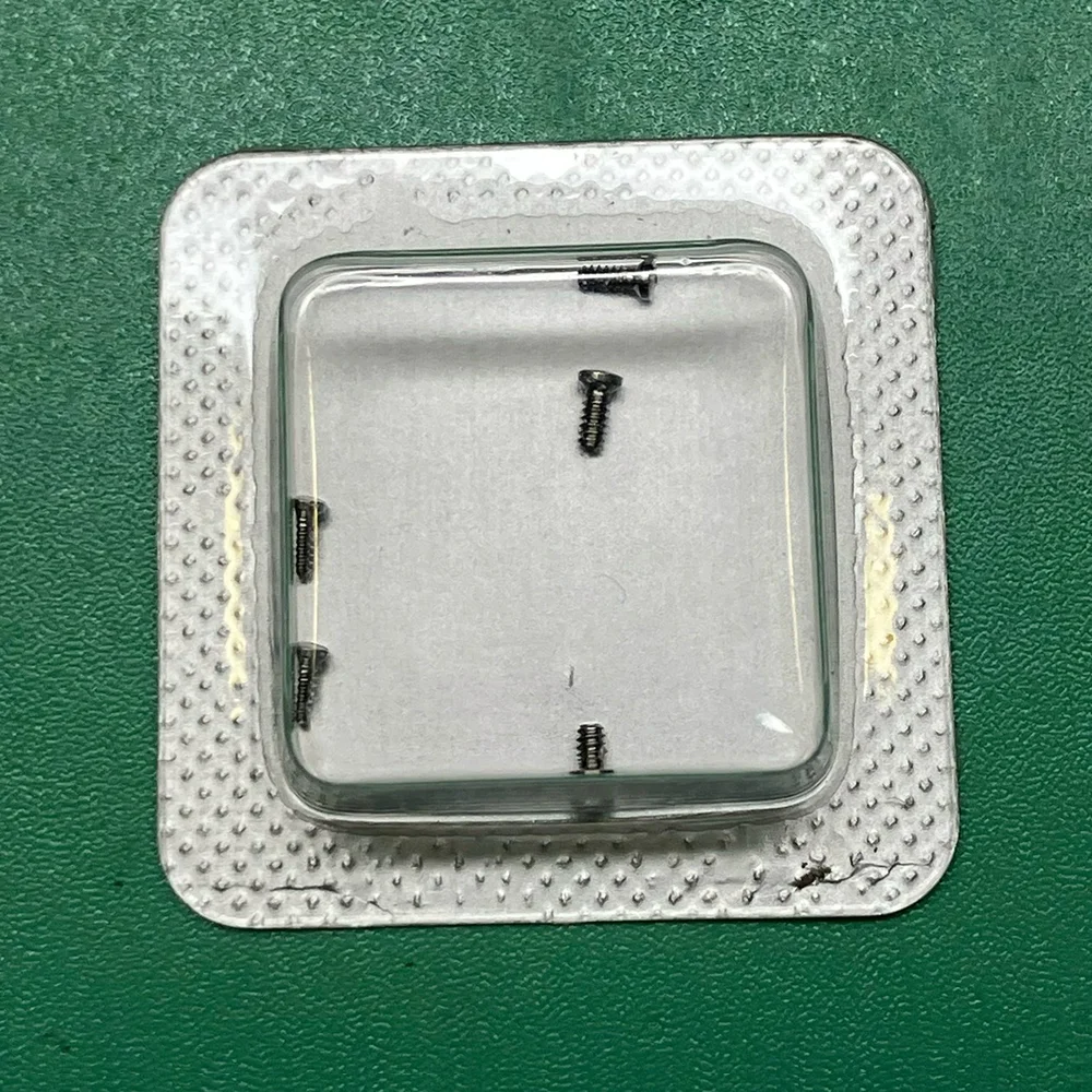 إكسسوارات الساعة مسامير الغطاء السفلي جميع مسامير الرأس المسطحة من الفولاذ 1.5 * 1.0 * 2.6 مم مسامير الغطاء الخلفي للساعة #3