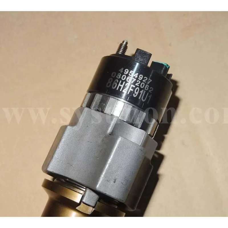 High Performance ISLE ISL9.5 Diesel Engine Spare Part Fuel Injector 4307452 4327072 4954927 4984332 2872127 4954679
