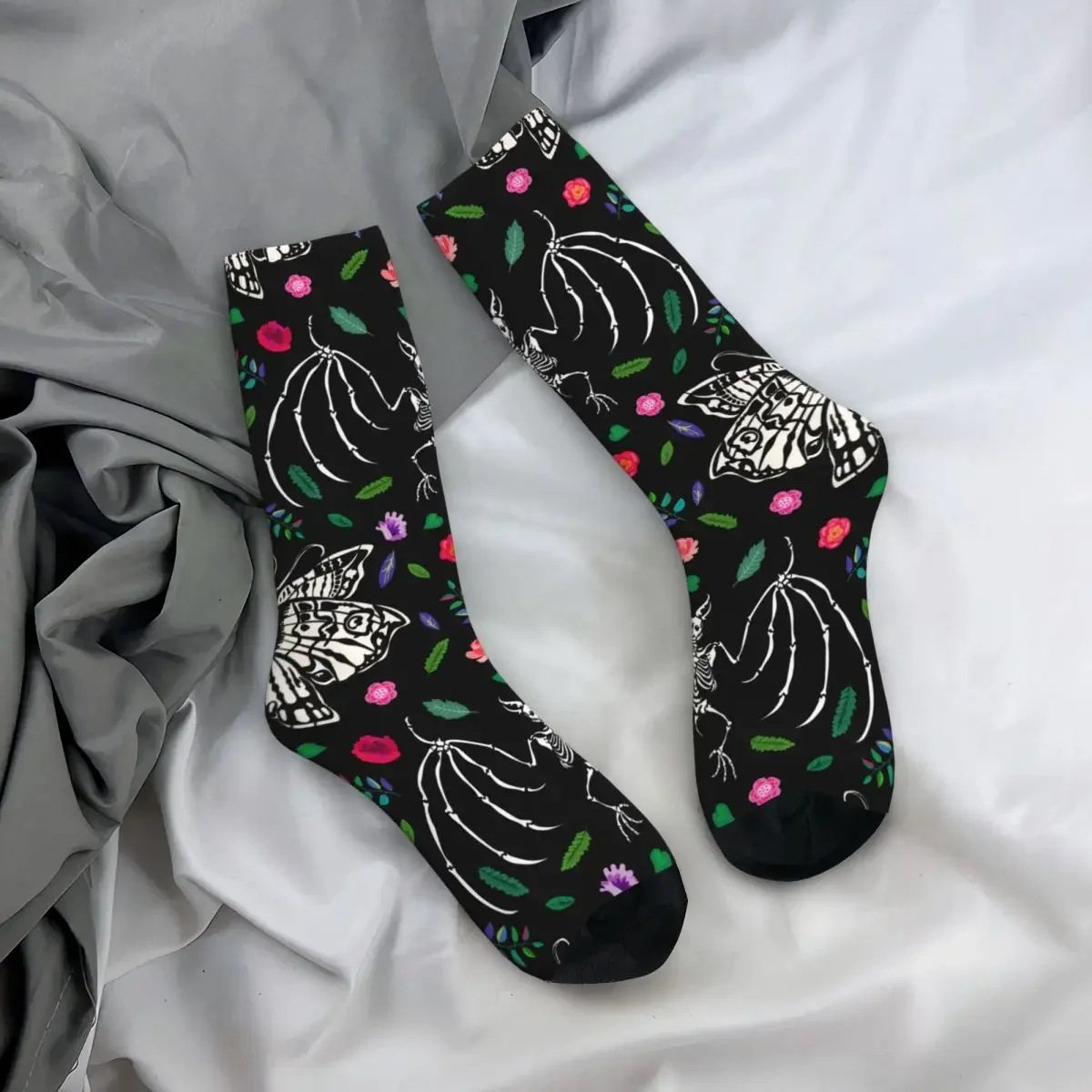 Calcetines de cabeza muerta para hombre y mujer, medias divertidas con diseño de mariposas, esqueletos, murciélagos y flores, de tubo medio, para verano, Otoño e Invierno