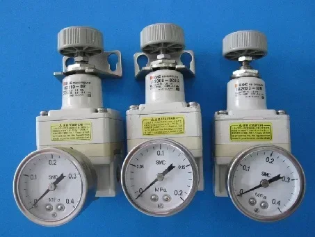 

IR2020-02BG PRECISION PRESSURE REGULATOR 1/4" FNPT WITH GAUGE