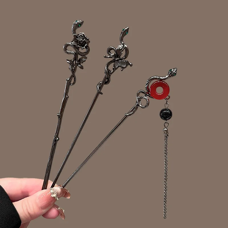 

Vintage Crystal Snake Butterfly Hair Sticks for Women Chinese Style Hairpin Disk Hair Chopsticks Charm Metal Hair Accessories