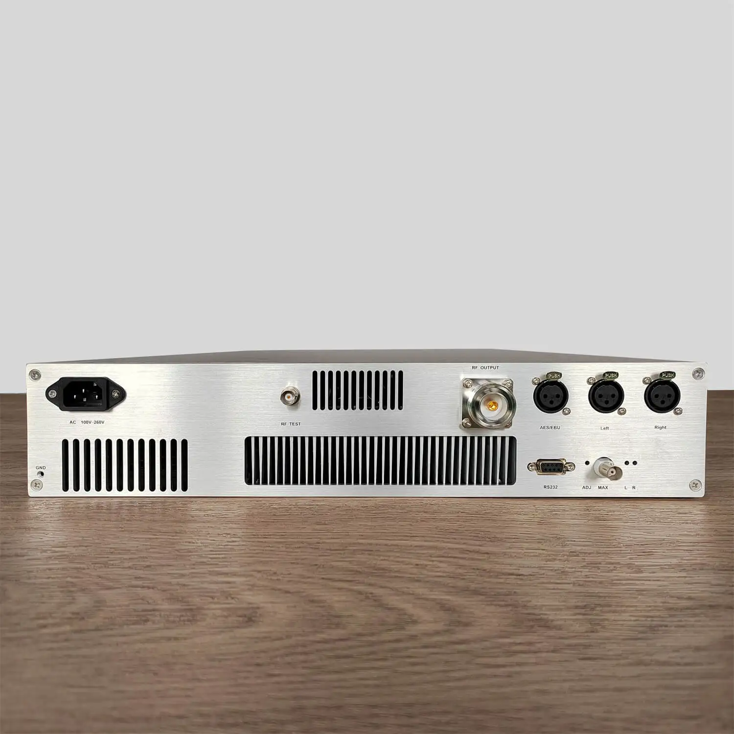Large Exhibition/Market Broadcast Transmitter 600w for Tourist Attraction Protection Function