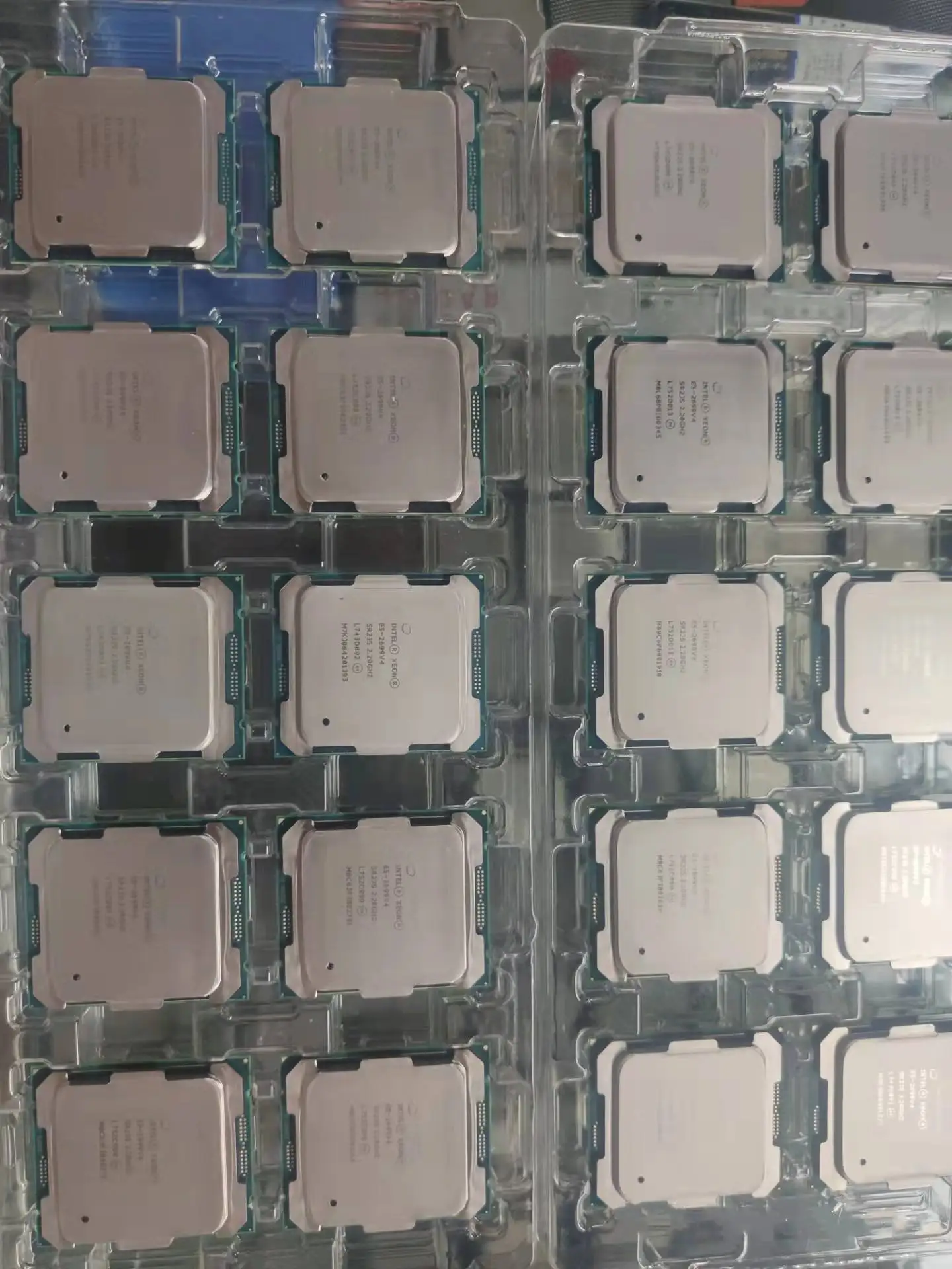 Original Server Cpu Intel Xeon E5-2699 V4 Processor Eight Core 2.2 Ghz Cpu view 5