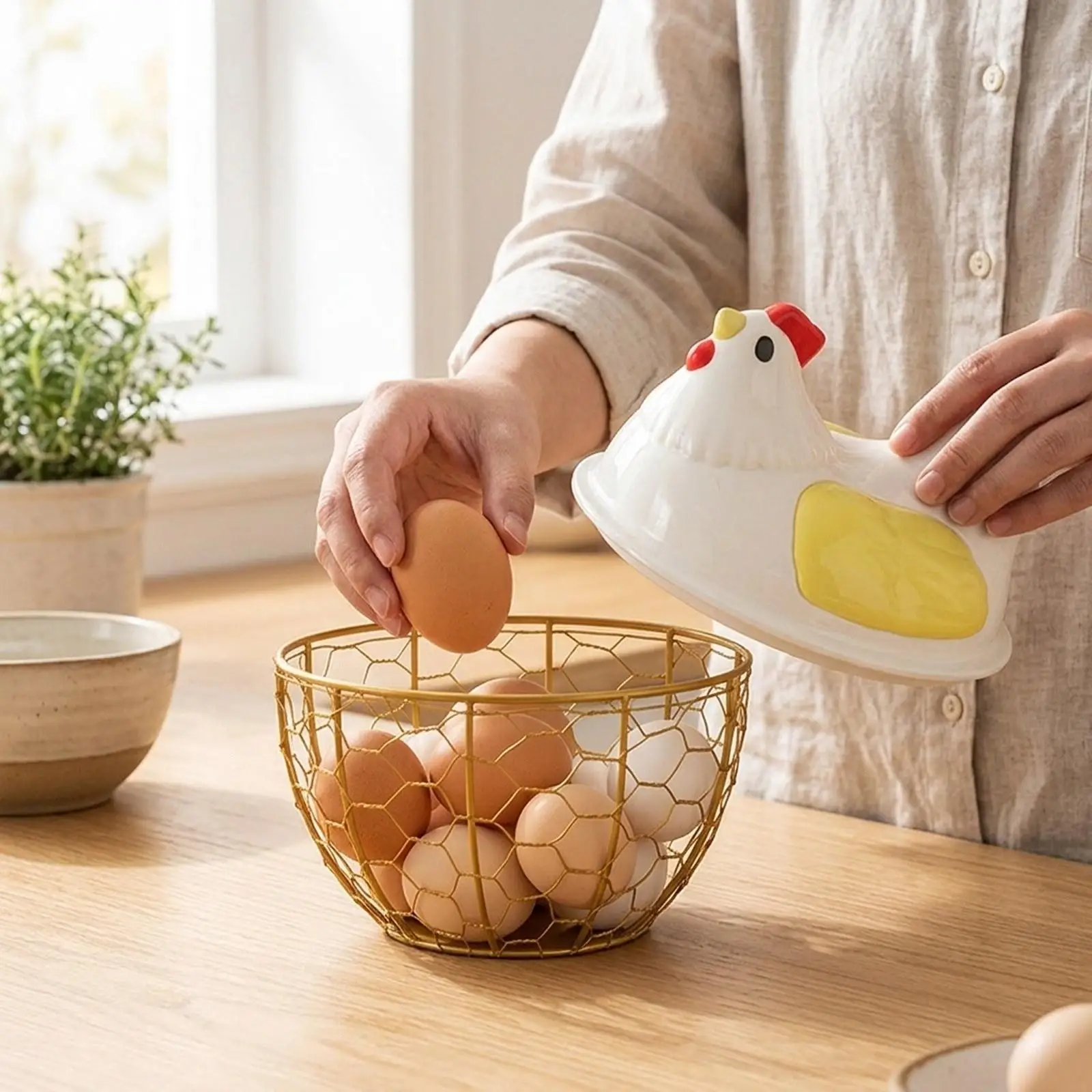 Metal Chicken Egg Basket Gathering Fresh Eggs Multiuse Storage Basket Vegetable Fruit Holder for Kitchen