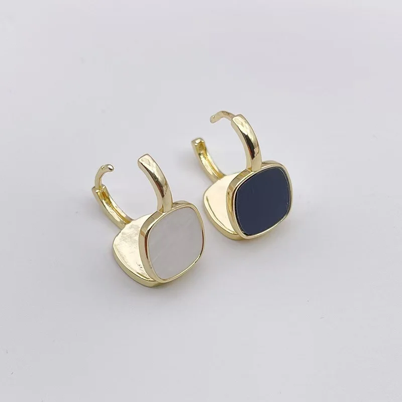 New Minimalist Elegant Luxury Black Reversible Square Stud Earrings for Women - Sophisticated Ear Accessories