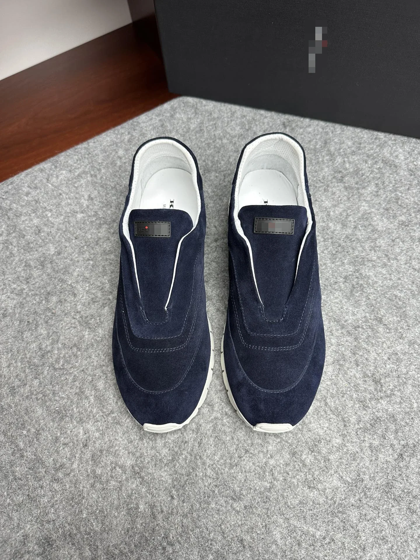 

2024 DIKUMen's New Casual Sports Shoes Are Made Of Imported Cowhide Suede Fabric, With A Cowhide Lining, Handmade Craftsmans