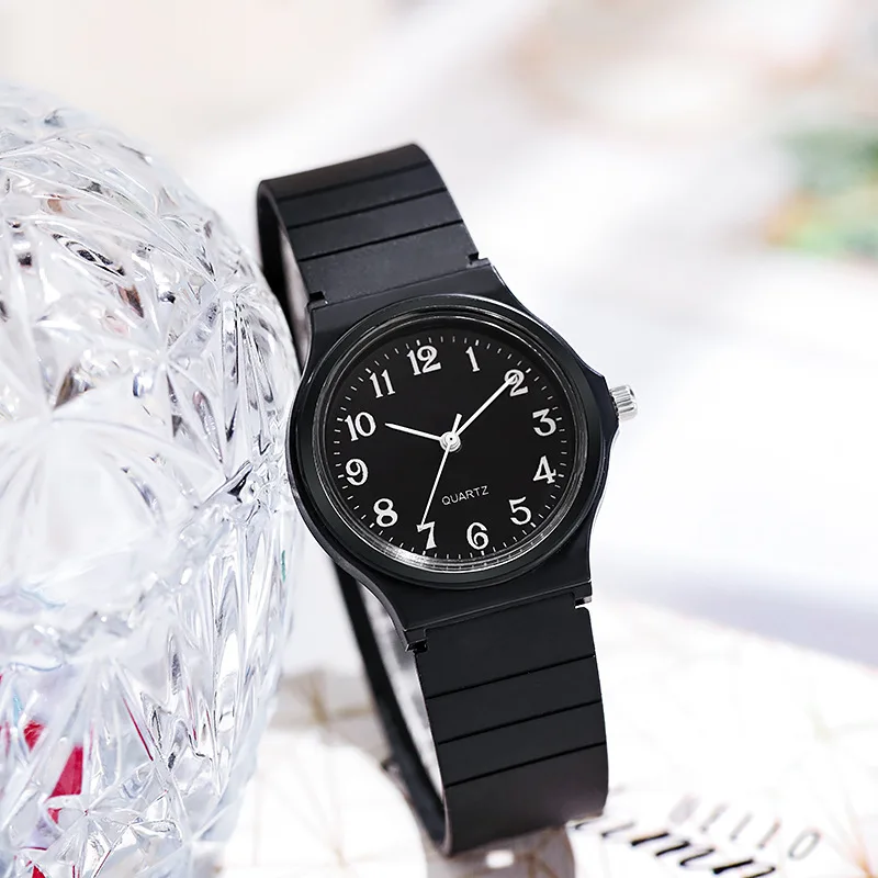 Fashion primary and secondary school student watch, silent pointer, children's watch, new small dial quartz watch