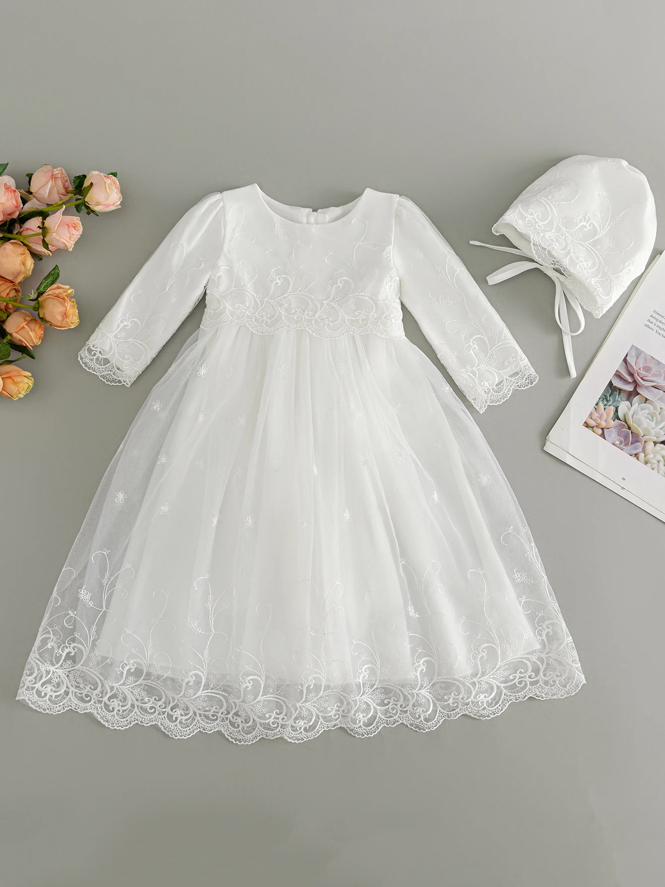White Long Sleeve Baby Girl Dress with Bonnet High-end Prom Gown Design for Birthday Celebrations Baby Girl Party Dress