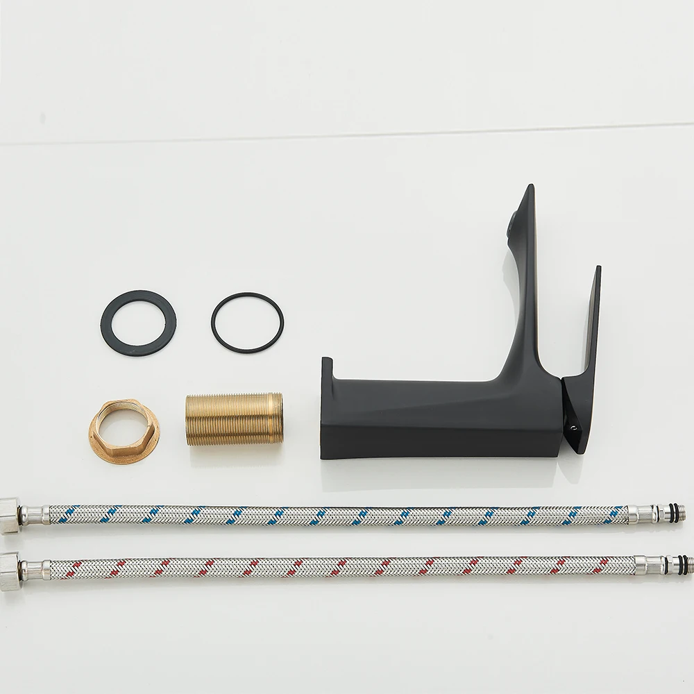 النحاس الأساسية الحديثة بالوعة الحمام صنبور مقبض واحد سطح الخيالة حوض غسيل مياه الحنفية خلاط الماء الساخن والبارد