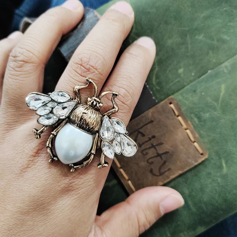 Vintage Statement Crystal Pearl Bees Pierścionki dla kobiet Regulowana biżuteria damska na palec