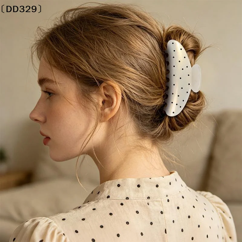 Polka Dot Grip Clip Exquisite Daily Styling Firm Grip Suitable For Various Hairstyles All Seasons Playful Accessory〔DD329〕