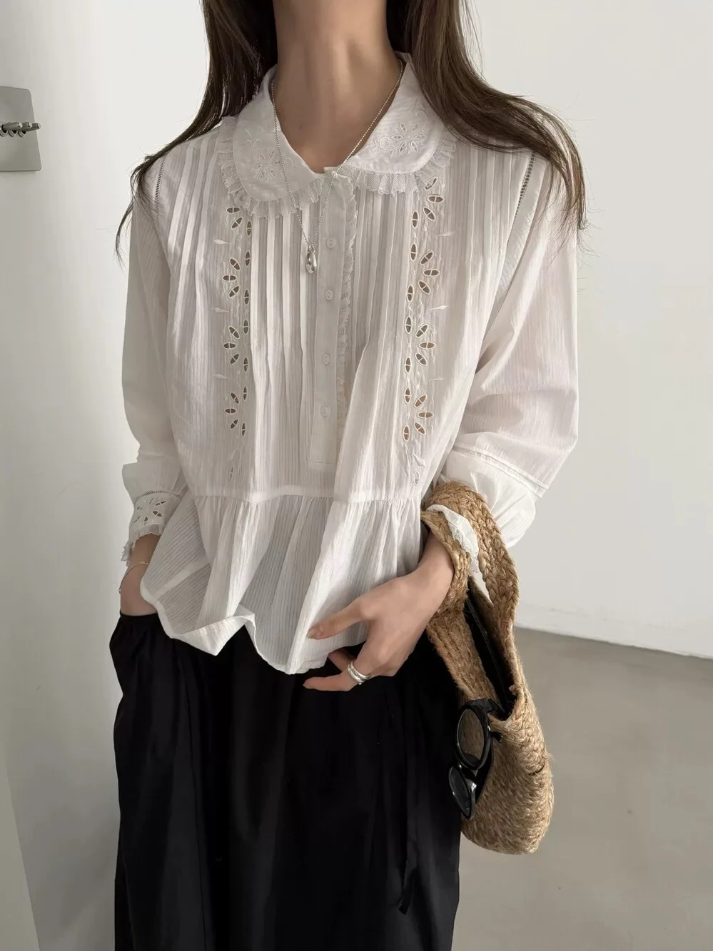 

Lilian Miluroom Vintage Doll Collar Embroidered Waist Cinching Spring irt Women's Q8003 Comfortable Breathable Long Sve...