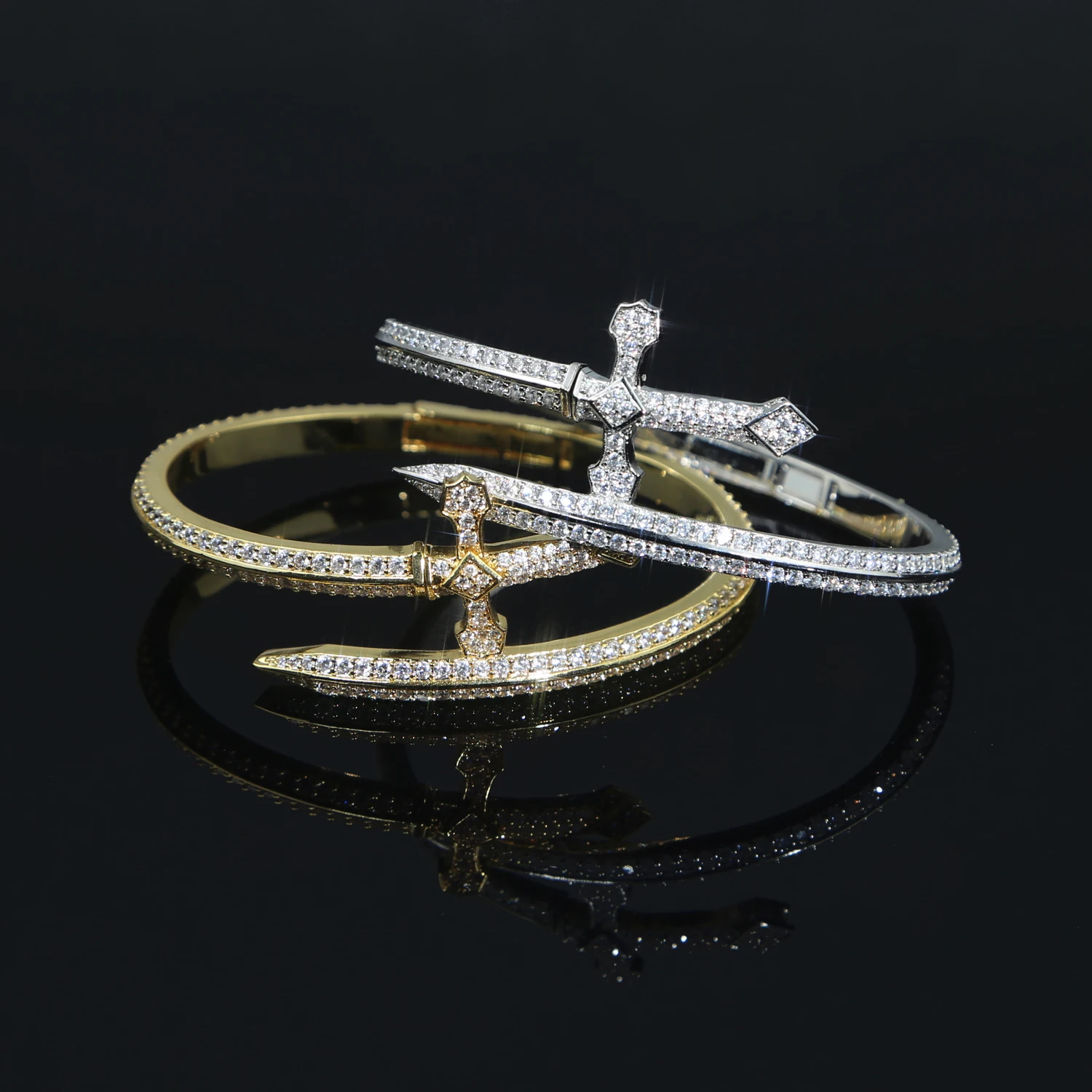 2023 New Hiphop Iced Out Bling CZ Justice Sword Bangle Gold Color