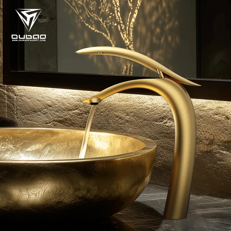

Unique royal design with hot and cold brass bathroom and shower faucets
