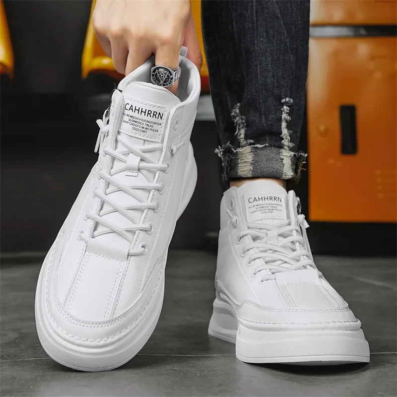 Skateboard Casual Sneaker Loafers Soft and Comfortable Non-Slip High-top Shoes for Men Sports and Leisure Casual Shoes New