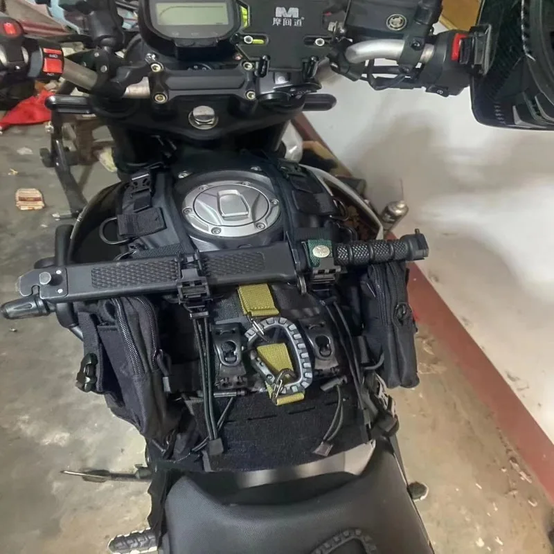 

Универсальная многоцелевая сумка для мотоцикла на бак для бездорожья, совместимая с набором жилетов для мотоциклетных баков