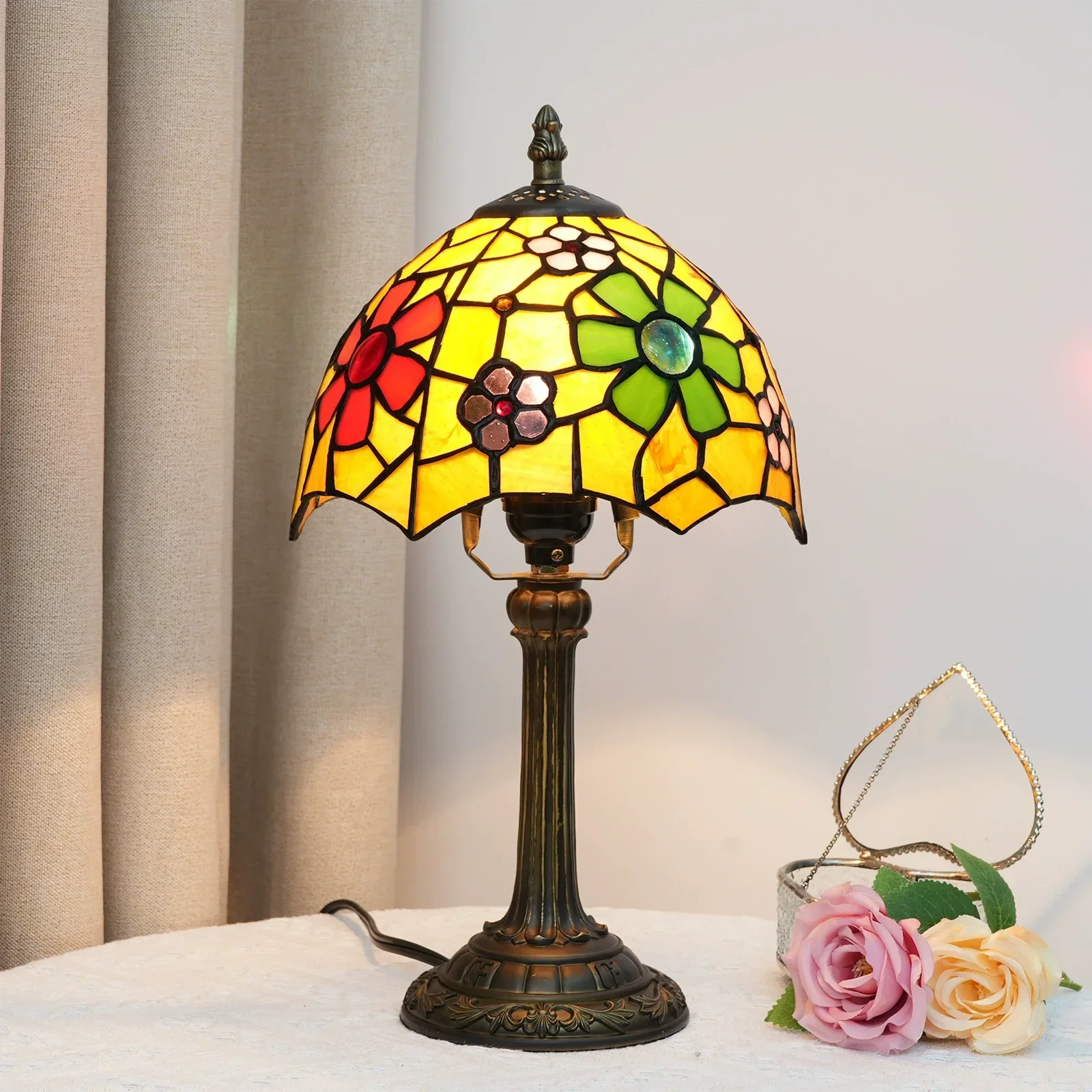 8inch Tiffany European Desk Lamp Floral Garden Lamp Shade Hand-Painted Glass Decorating Living Rooms Tiffany Table Lamp