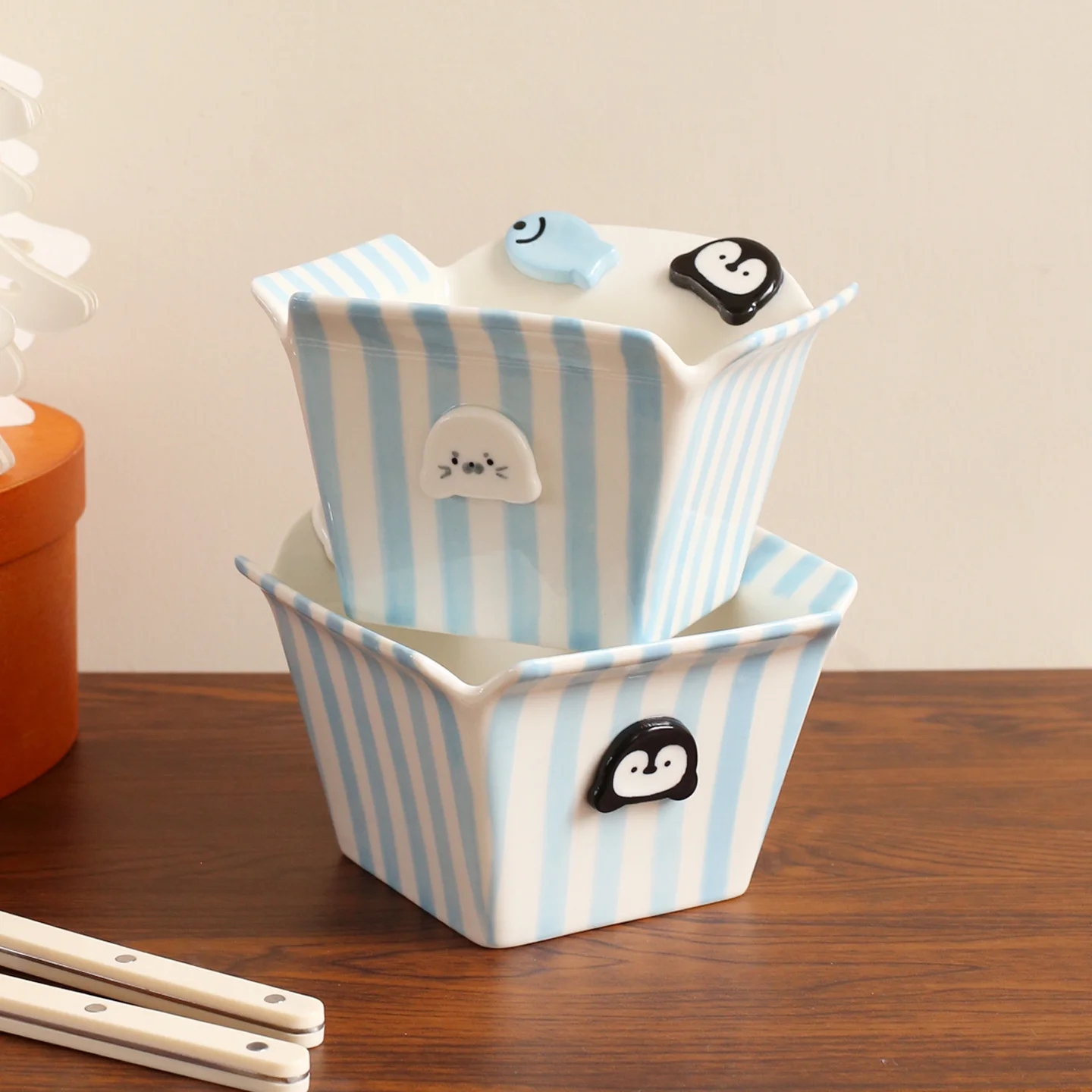 1 Stück Pinguin-gestreifte Keramikschale, Schale für Fischchips und Brathähnchen, exquisite und stilvolle Keramik-Snackschale, geeignet als dekoratives Tischgeschirr für Zuhause, Dessertschale für Partys, Aufbewahrungsschale für Gabeln und Löffel, Geschenk, Feiertagsdekoration. – Detail 4