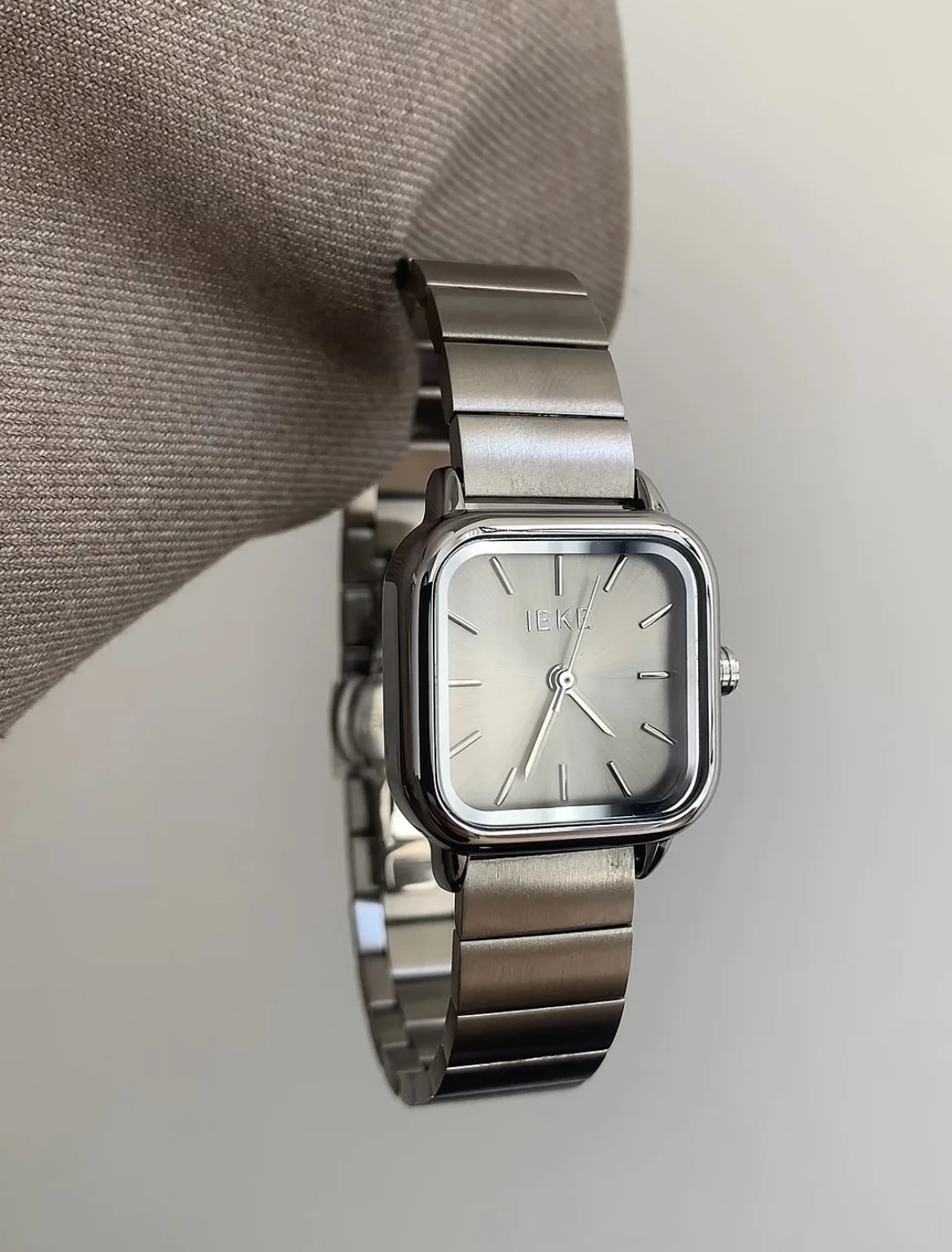 Original Gift Simple Temperament High-end Square Luxury Silver-gray Steel Band Quartz Watch for Women Gift for Girlfriend