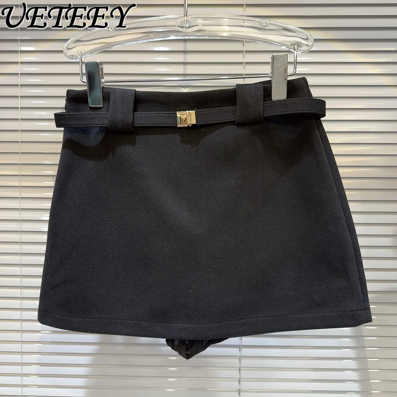 

Spring New Metal Buckle Belt Anti-Exposure Black Woolen Skirt for Women Hip Mini Skirt Female Faldas Mujer Moda 2024