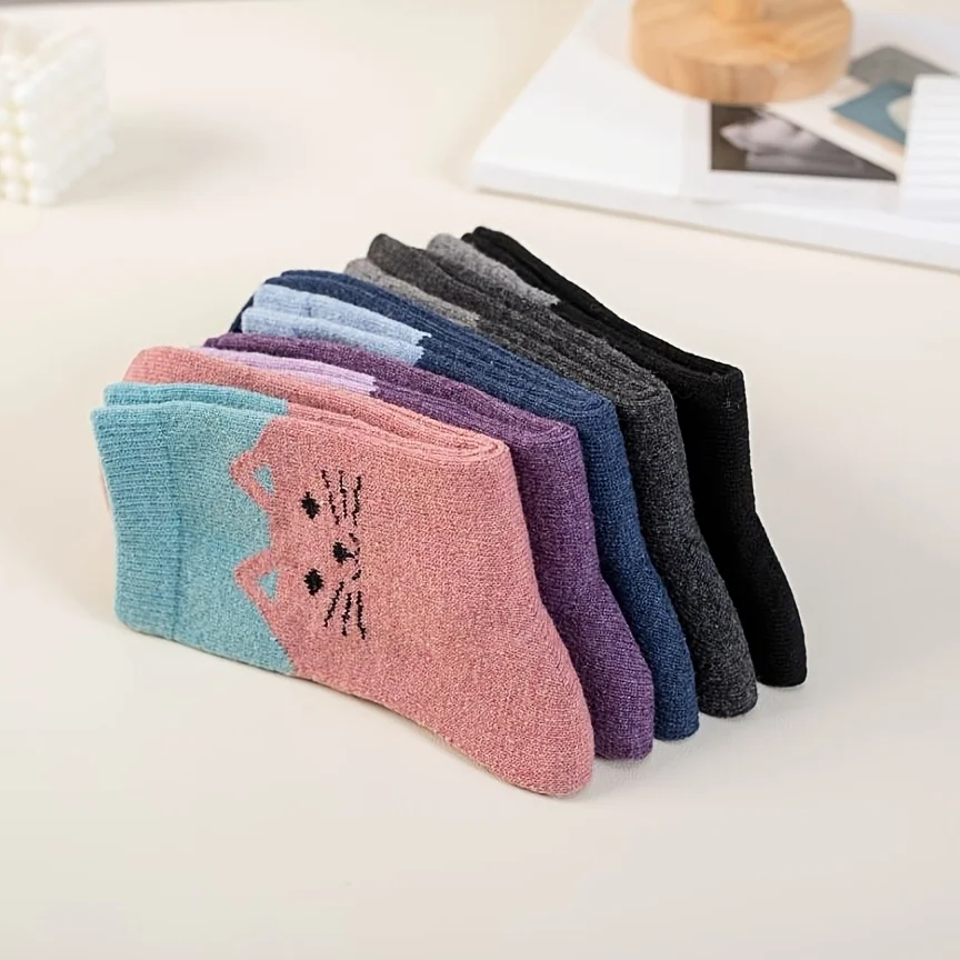 

5 Pairs Of Mixed Color Autumn And Winter Thick And Warm Cat Head Cartoon Rabbit Blended Midsole Women's Socks