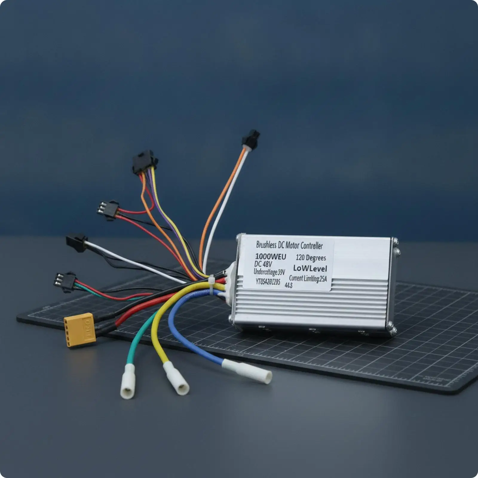 Scooter Controller 48V 25A Brushless Motor Controller Stable Power Delivery Silver Aluminum Body for Kugoo G2 Pro