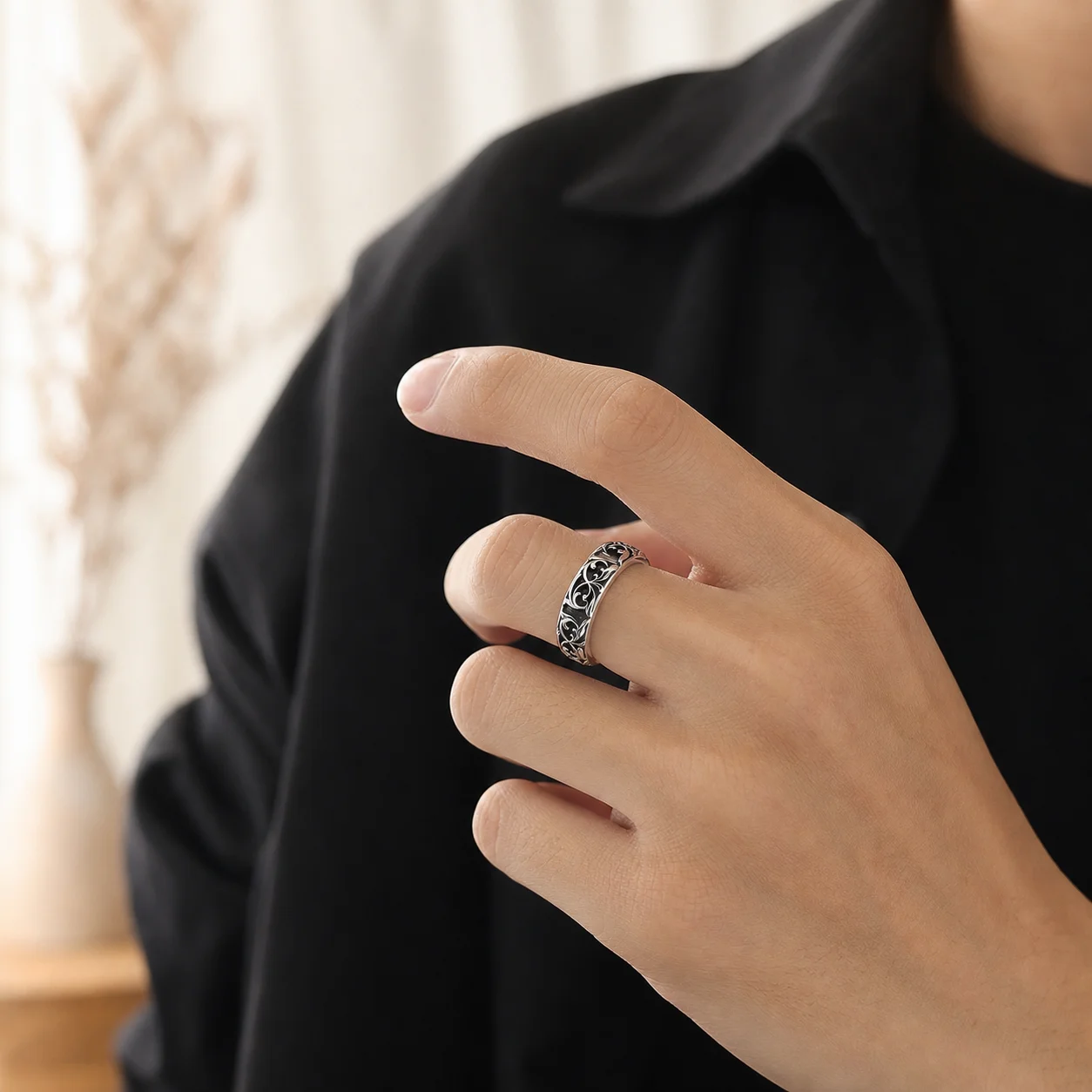 Vintage Floral Scroll Ring Stainless Steel Retro Carved Pattern Finger Ring Men Women Fashion Party Jewelry Gift