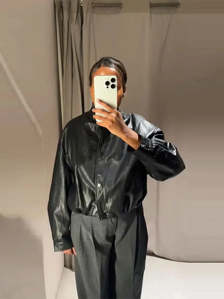موضة الأسود بولي Leather الجلود Bomber سترة الوقوف طوق زر واحد الجبهة اقتصاص معطف 2025 الخريف الإناث موتو ملابس خارجية غير رسمية